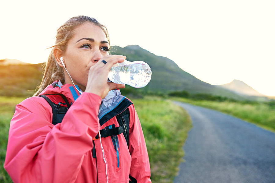 थंडीत कमी पाणी पिल्याचे धोके